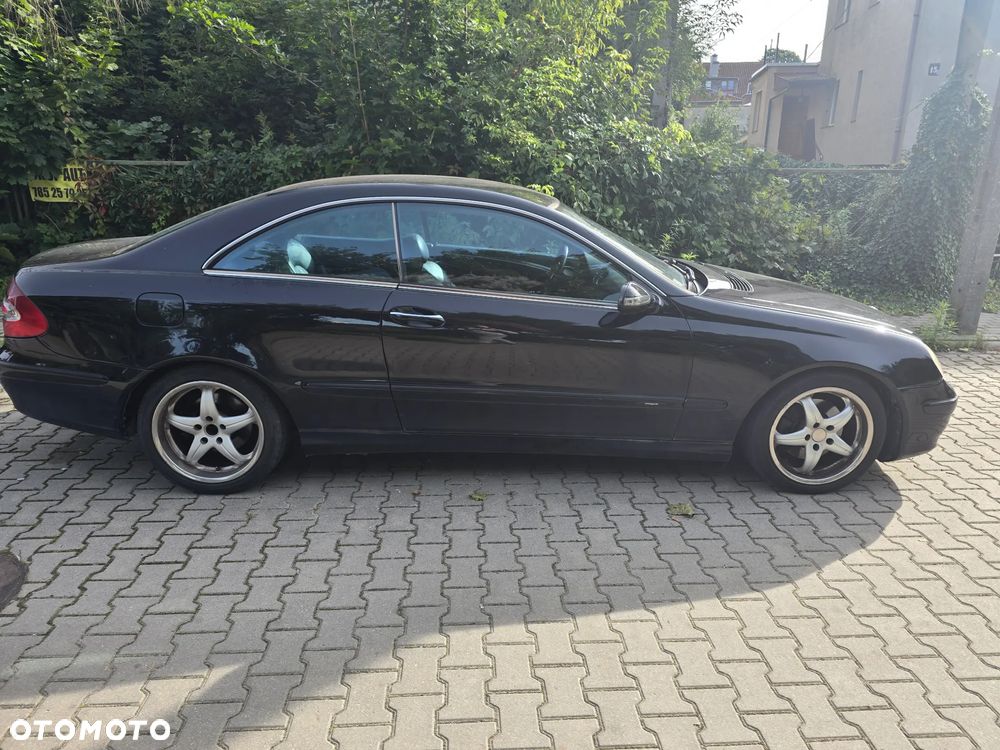 Mercedes-Benz CLK - 4