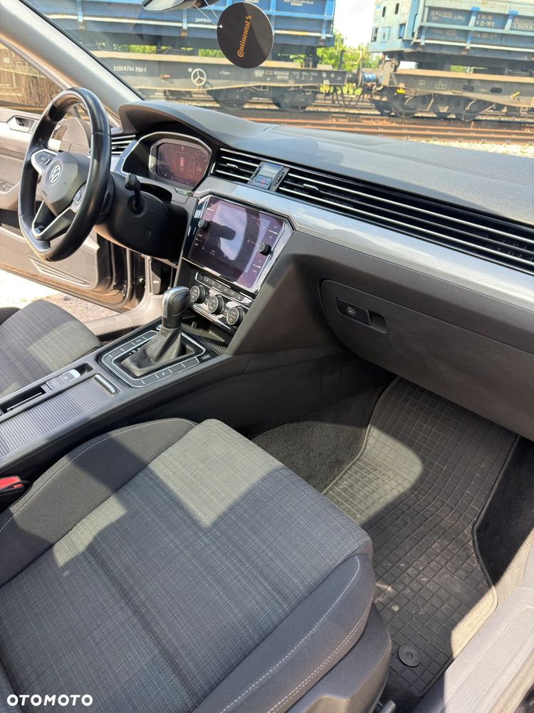 Volkswagen Passat 2.0 TDI SCR DSG - 15