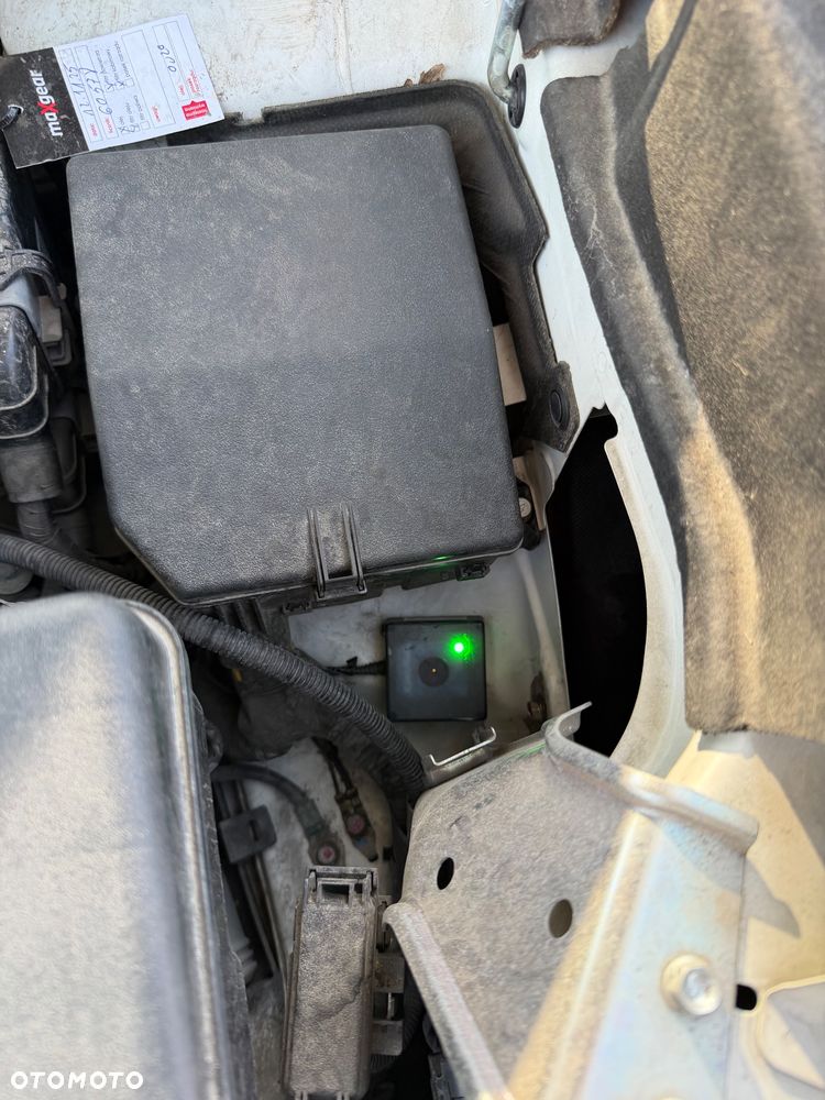 Mitsubishi Outlander 2.0 Instyle + 4WD CVT - 20