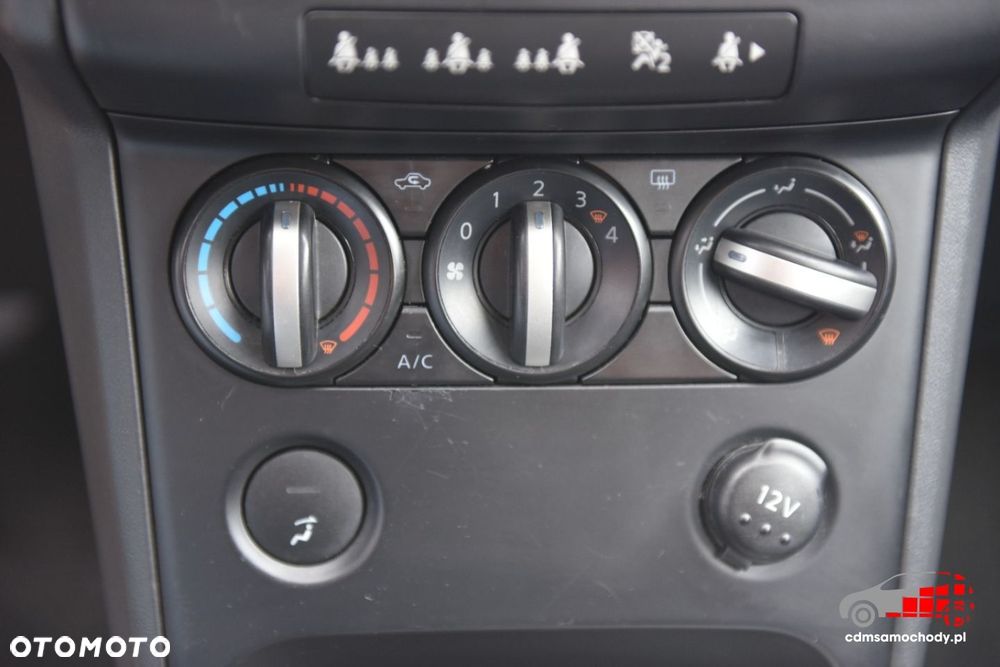 Nissan Qashqai - 25