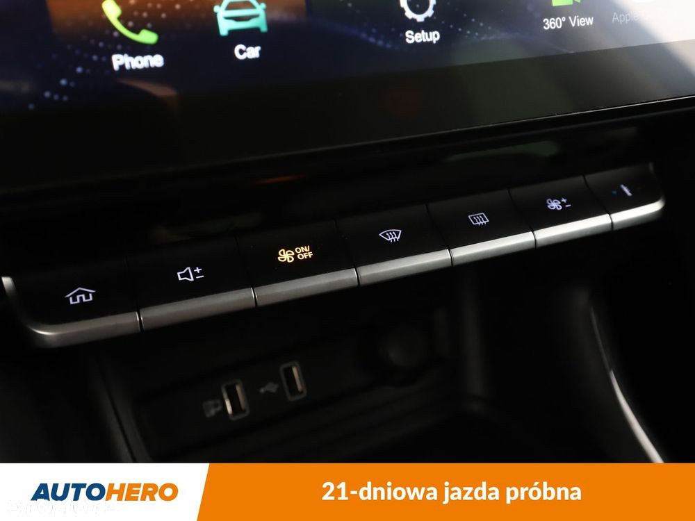 MG ZS - 26