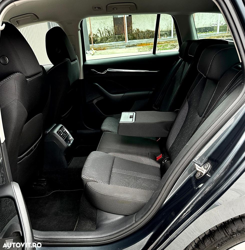 Skoda Octavia 2.0 TDI DSG Ambition - 12