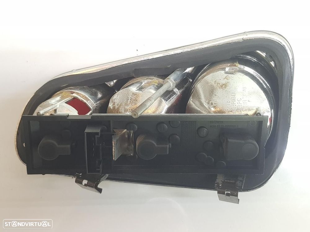 FAROLIM TRASEIRO DIREITO MINI MINI 2002 - 2