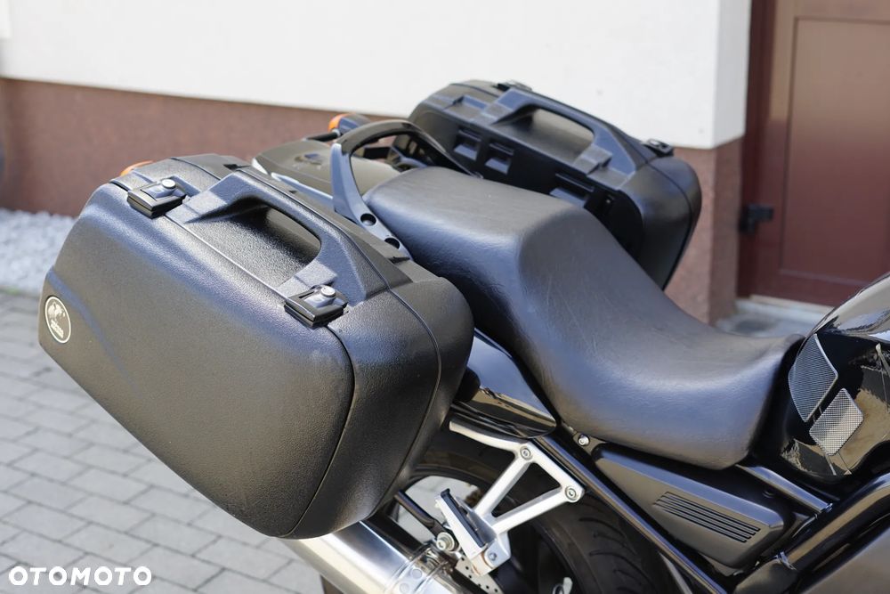 Yamaha FZS - 6