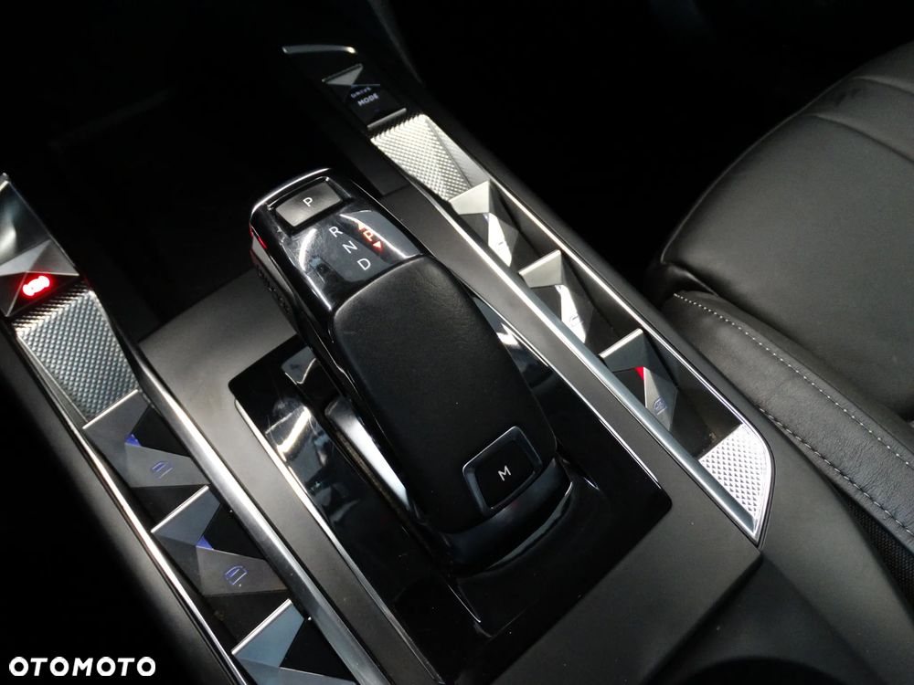 DS Automobiles DS 3 Crossback 1.2 PureTech Grand Chic - 30