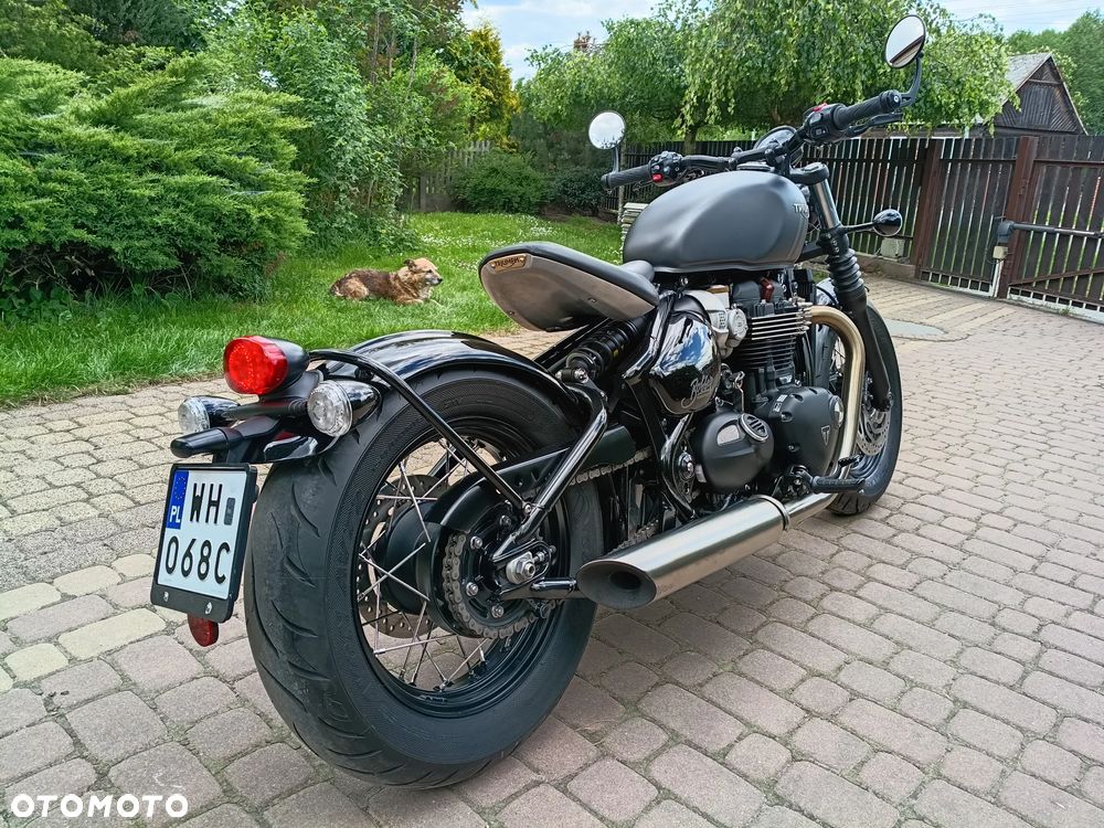 Triumph Bonneville Bobber - 5