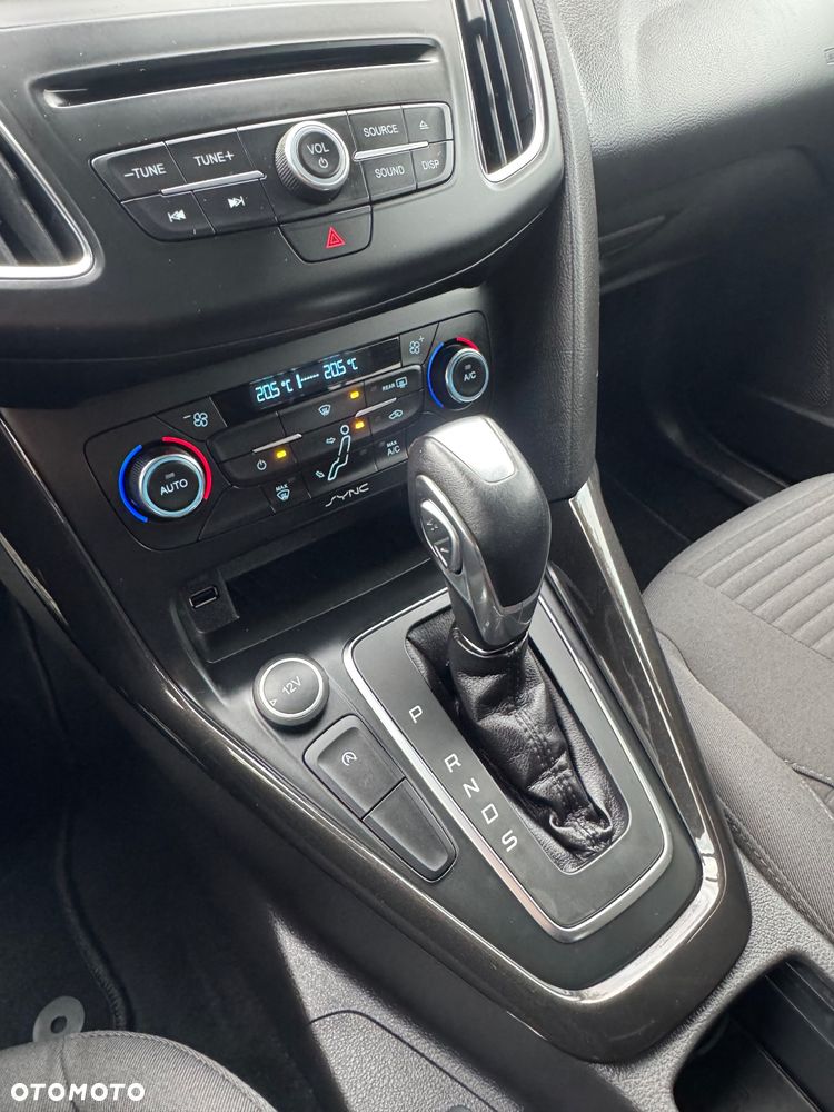 Ford Focus - 25