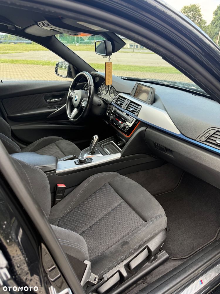 BMW Seria 3 320i - 7