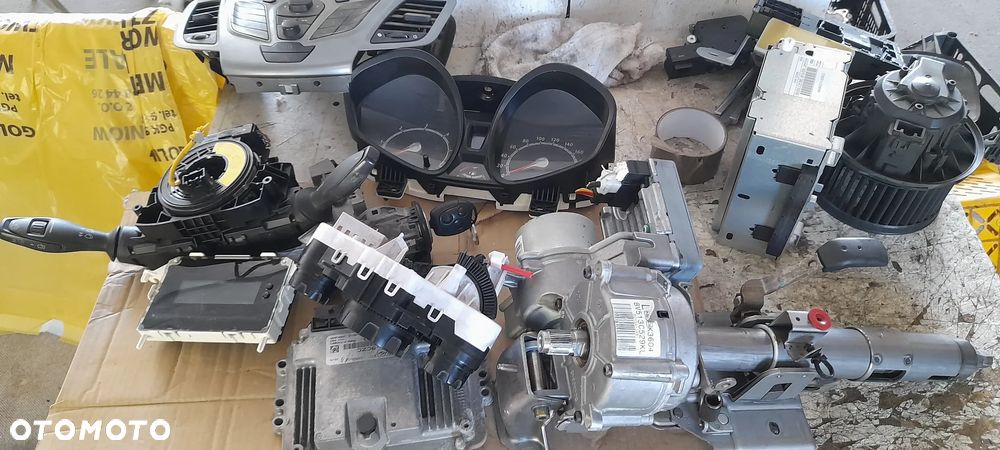 LICZNIK FORD FIESTA MK7 8A6T-10849-CK 1.6 TDCI - 2