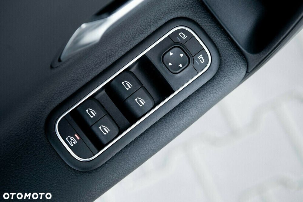 Mercedes-Benz CLA - 17