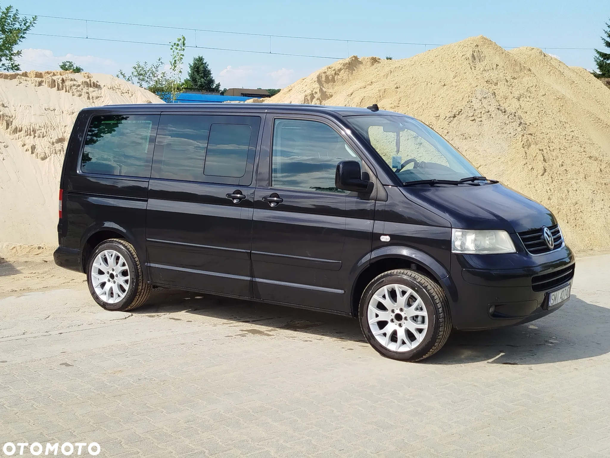 Volkswagen Multivan - 4