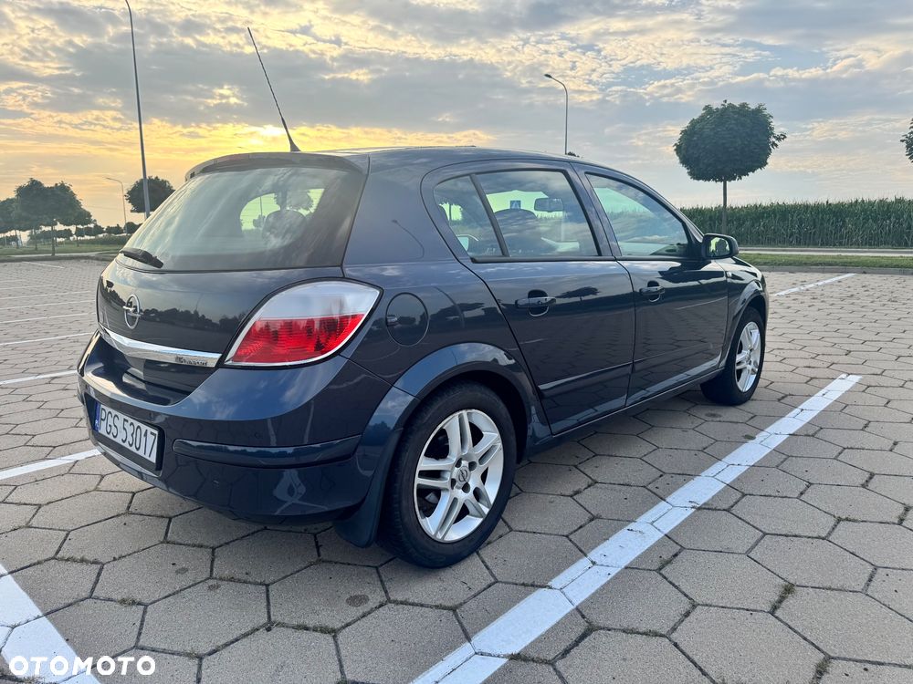 Opel Astra 1.6 Enjoy - 4