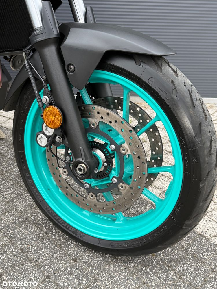 Yamaha MT - 8