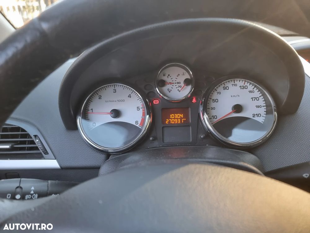 Peugeot 207 90 HDi FAP (Blue Lion) Premium - 26