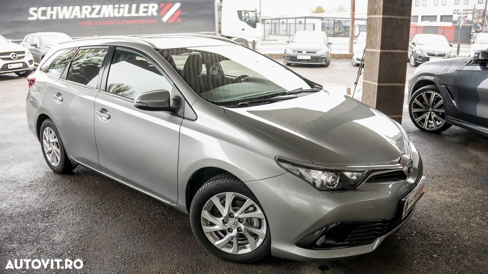 Toyota Auris 1.8 VVT-i Hybrid Automatik Touring Sports Life - 31