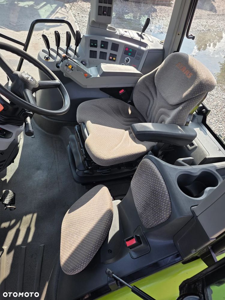 Claas Arion 640 Cis - 11