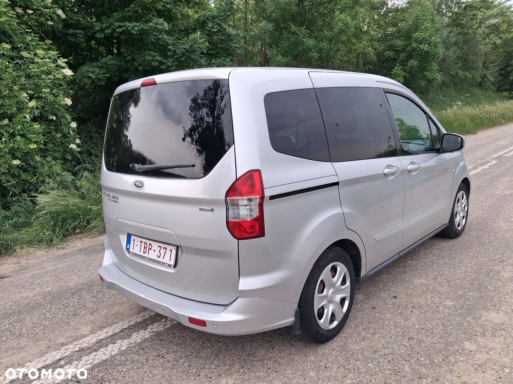 Ford Tourneo Courier 1.0 EcoBoost Ambiente - 11