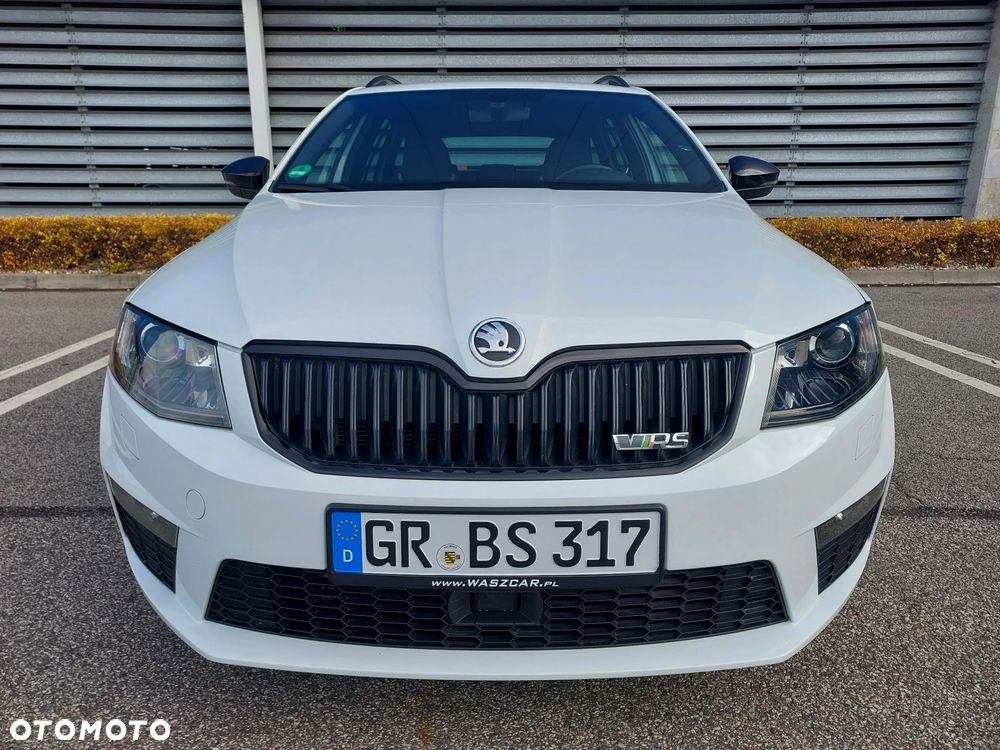 Skoda Octavia 2.0 TDI DSG RS - 10