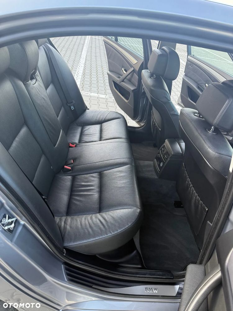 BMW Seria 5 520d - 12