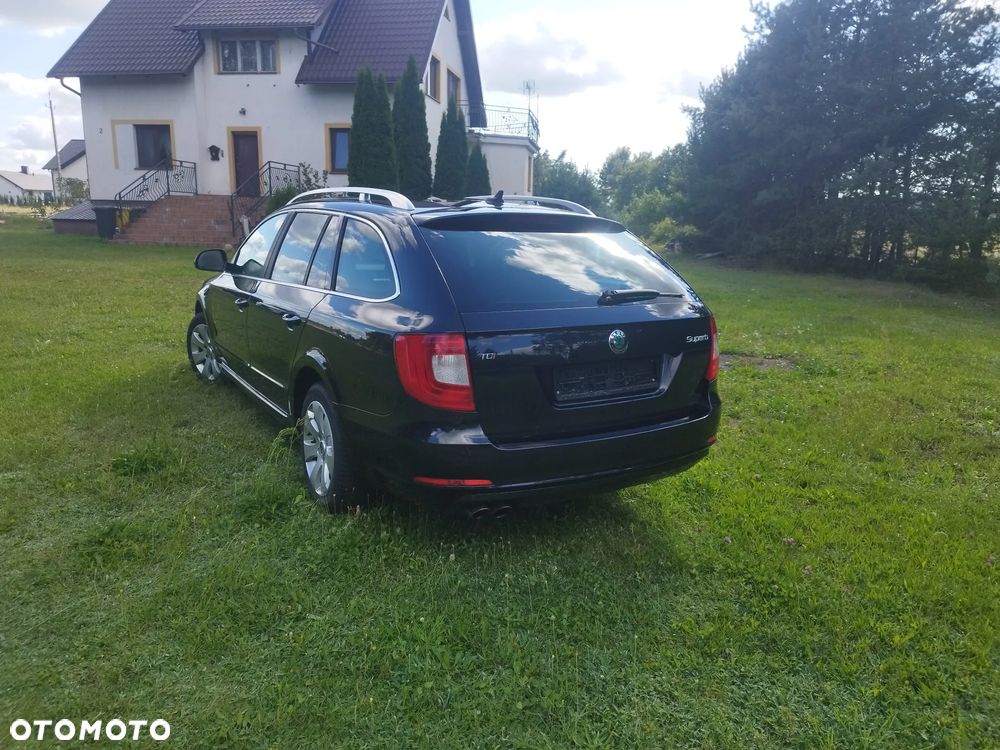 Skoda Superb 2.0 TDI Elegance - 9