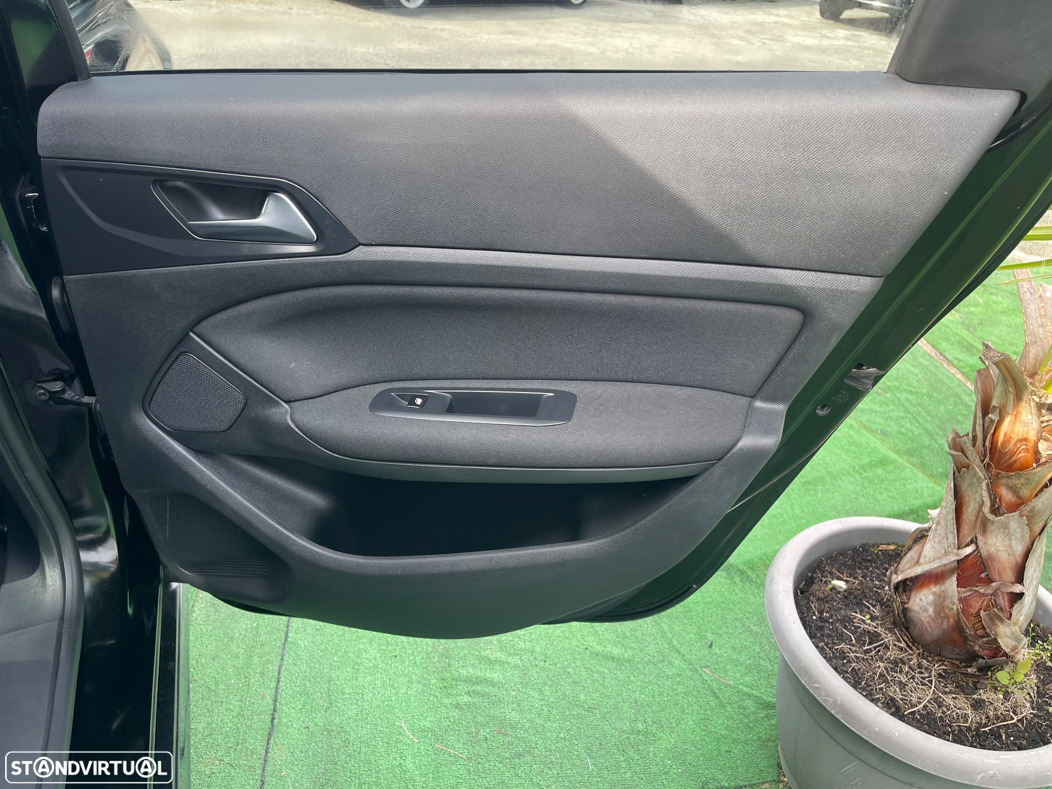 Peugeot 308 SW 1.6 BlueHDi Style J17 - 16