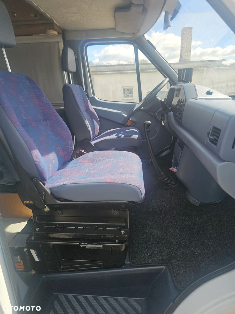 Mercedes-Benz sprinter - 22