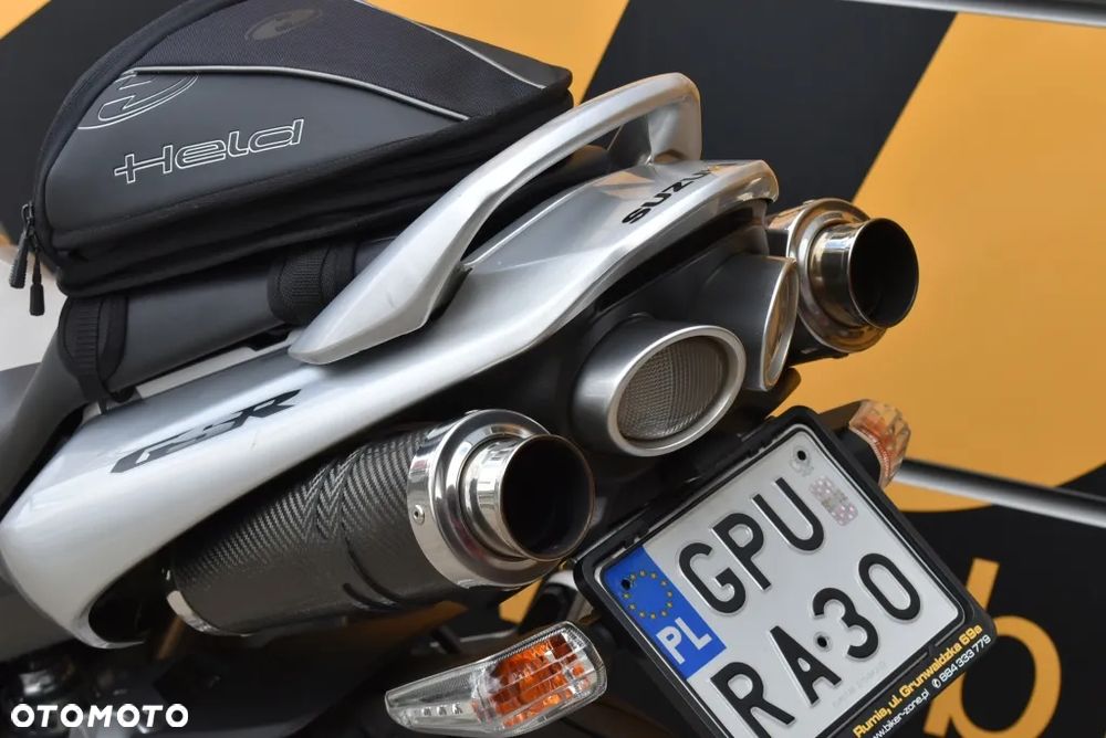Suzuki GSR - 16