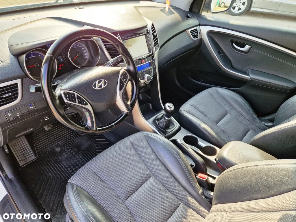 Hyundai i30 1.6 CRDi Premium - 23