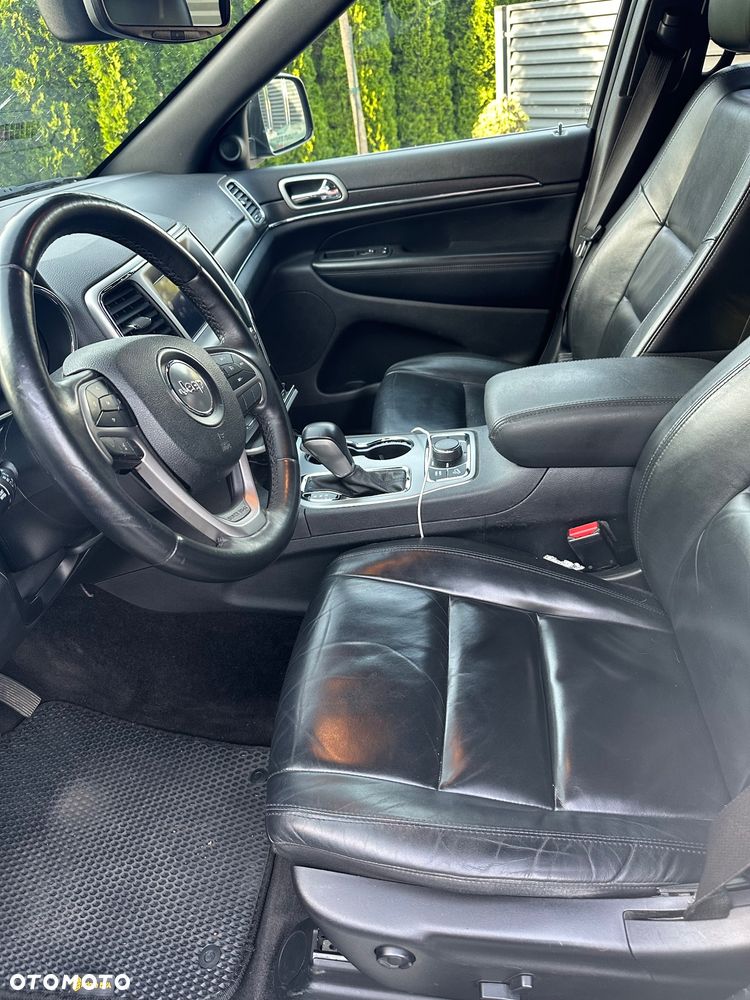 Jeep Grand Cherokee - 15