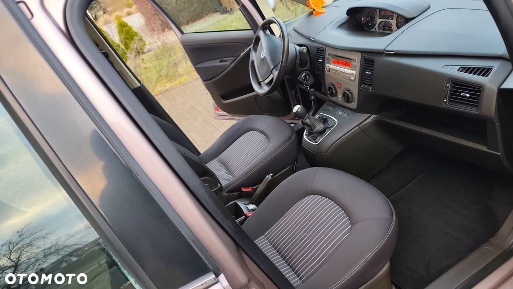 Lancia Musa 1.3 Multijet 16v DPF Gold - 30