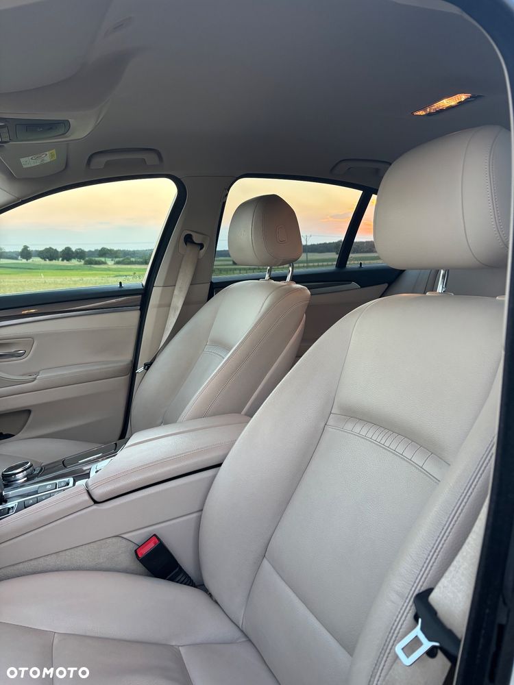 BMW Seria 5 520d xDrive Modern Line - 9