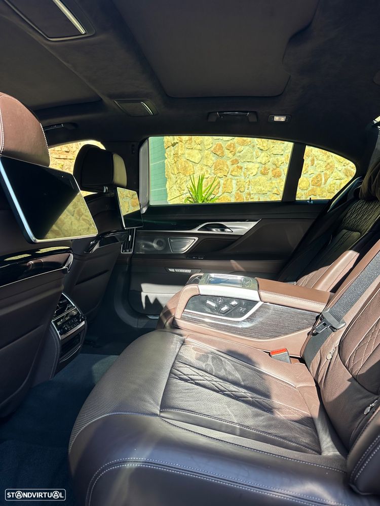 BMW 740 Ld xDrive Pack M - 7