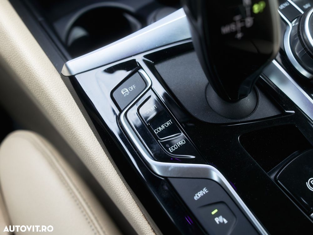 BMW Seria 5 - 32