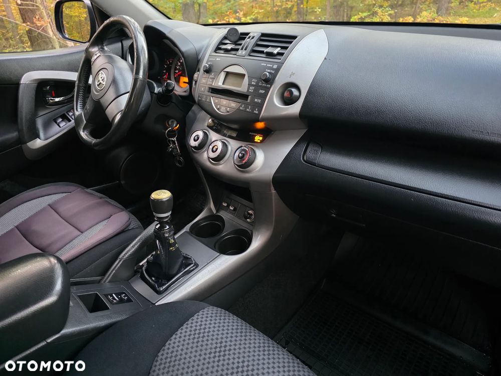 Toyota RAV4 2.2 D-4D 4x4 Travel - 9