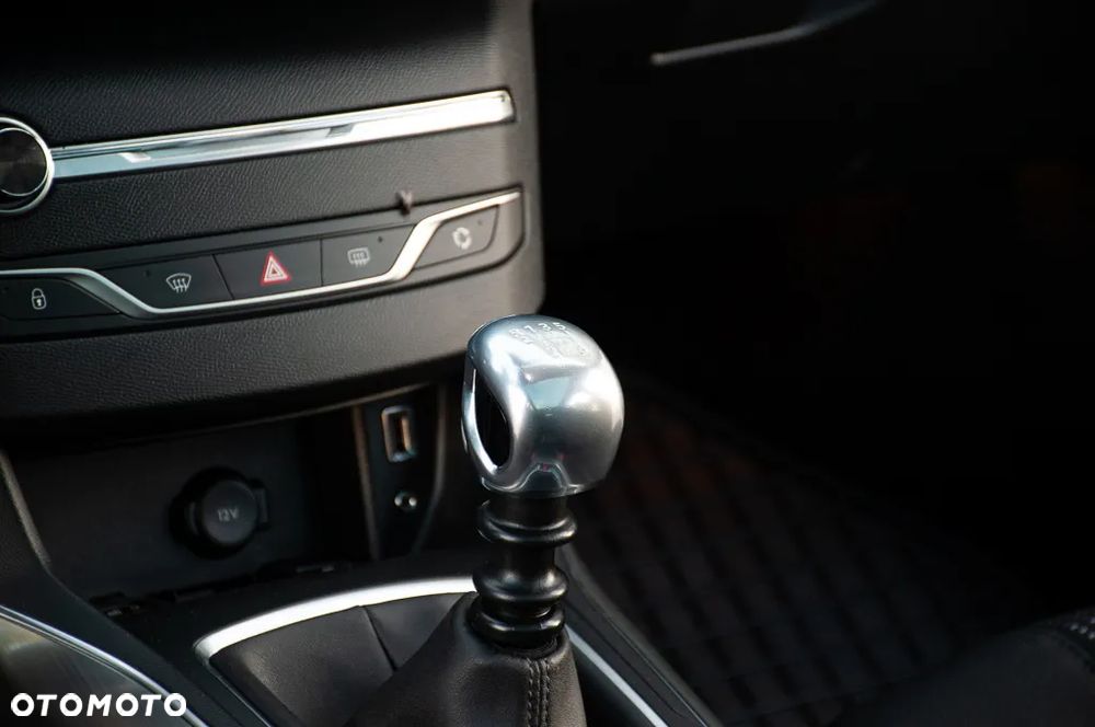 Peugeot 308 1.2 PureTech Active S&S - 29