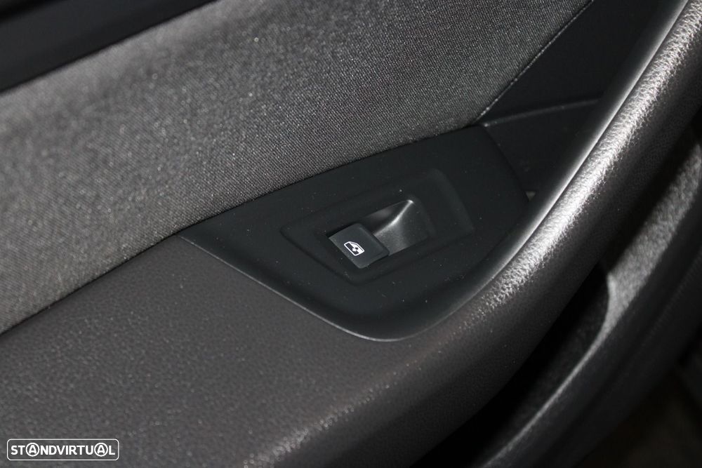 VW Passat 1.6 TDI Business DSG - 27