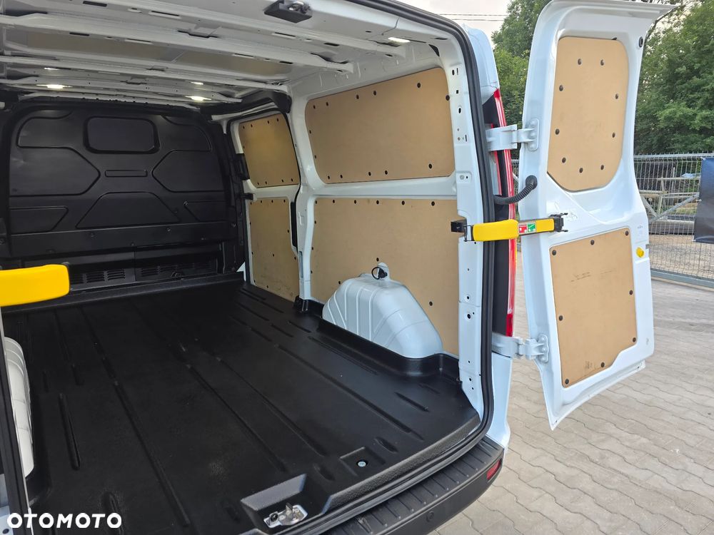 Ford Transit Custom 3 osobowy - 16