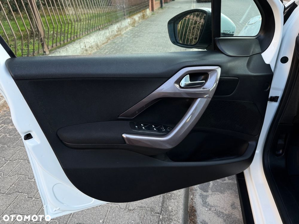 Peugeot 2008 PureTech 82 Allure - 8