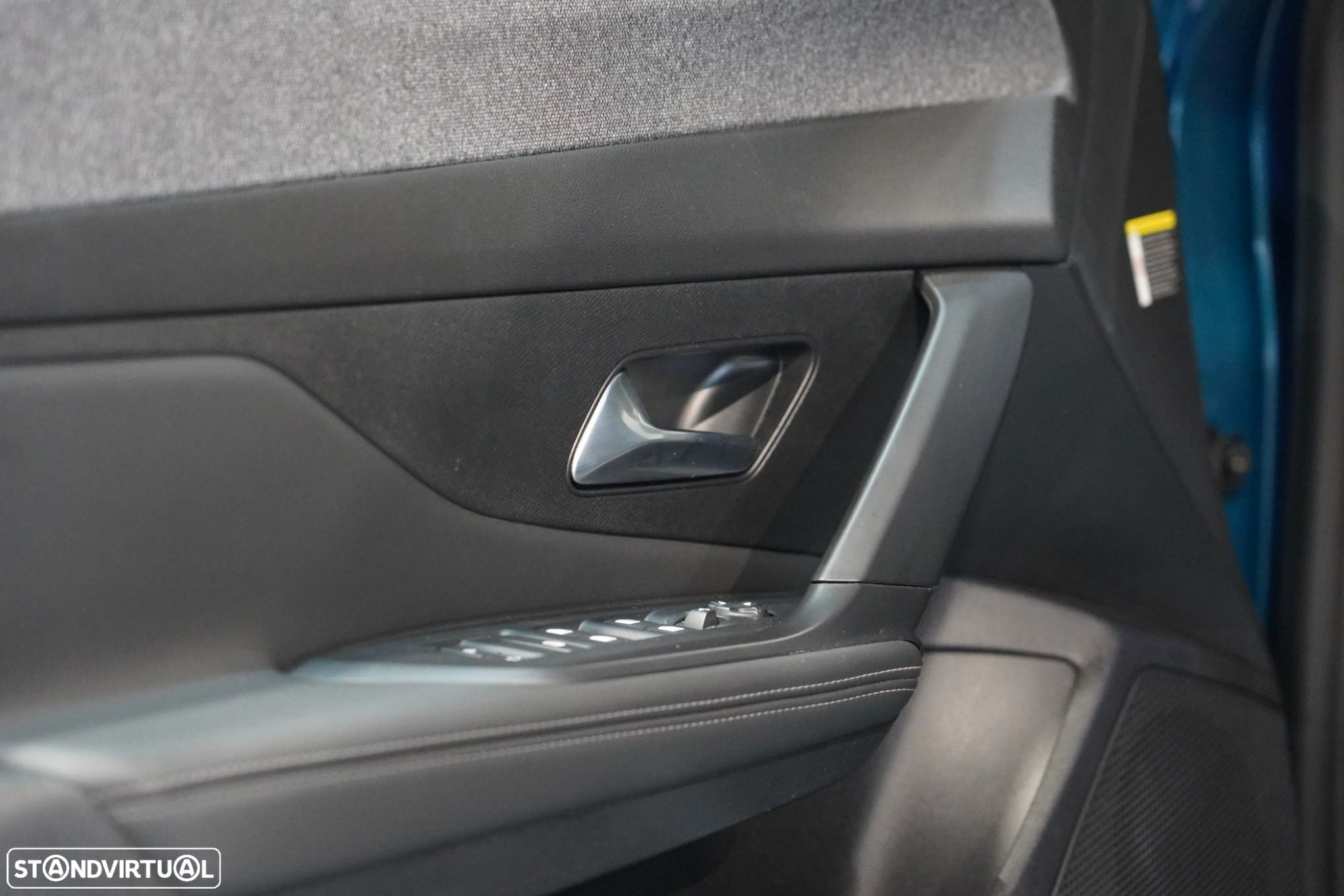 Peugeot 408 1.2 PureTech Allure EAT8 - 31