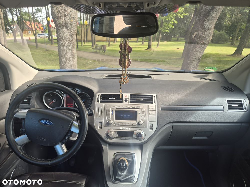 Ford Kuga - 5