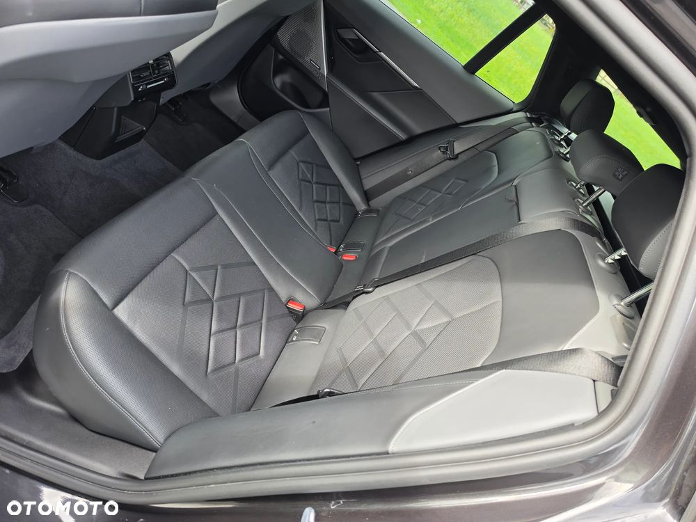 BMW Seria 5 520d xDrive - 16
