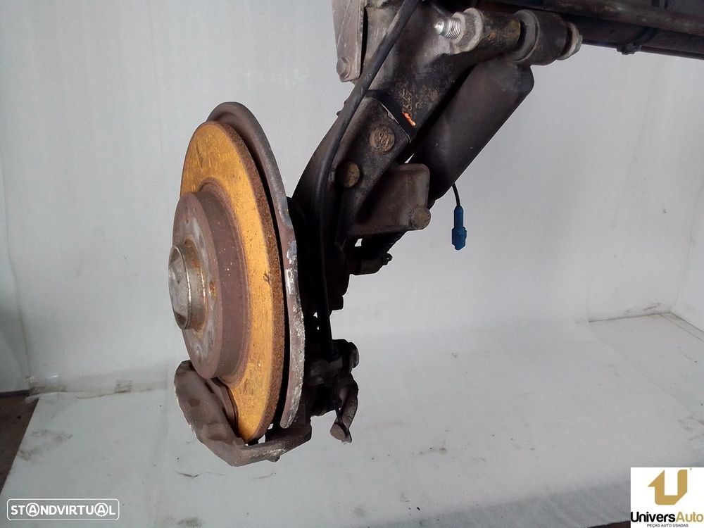 CHARRIOT TRASEIRO PEUGEOT 206 FASTBACK 2006 - - 2