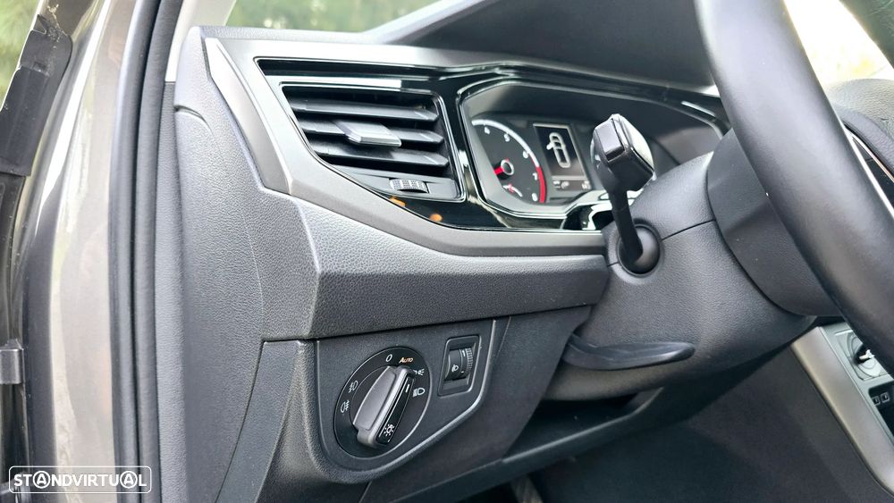 VW Polo 1.0 Trendline - 23