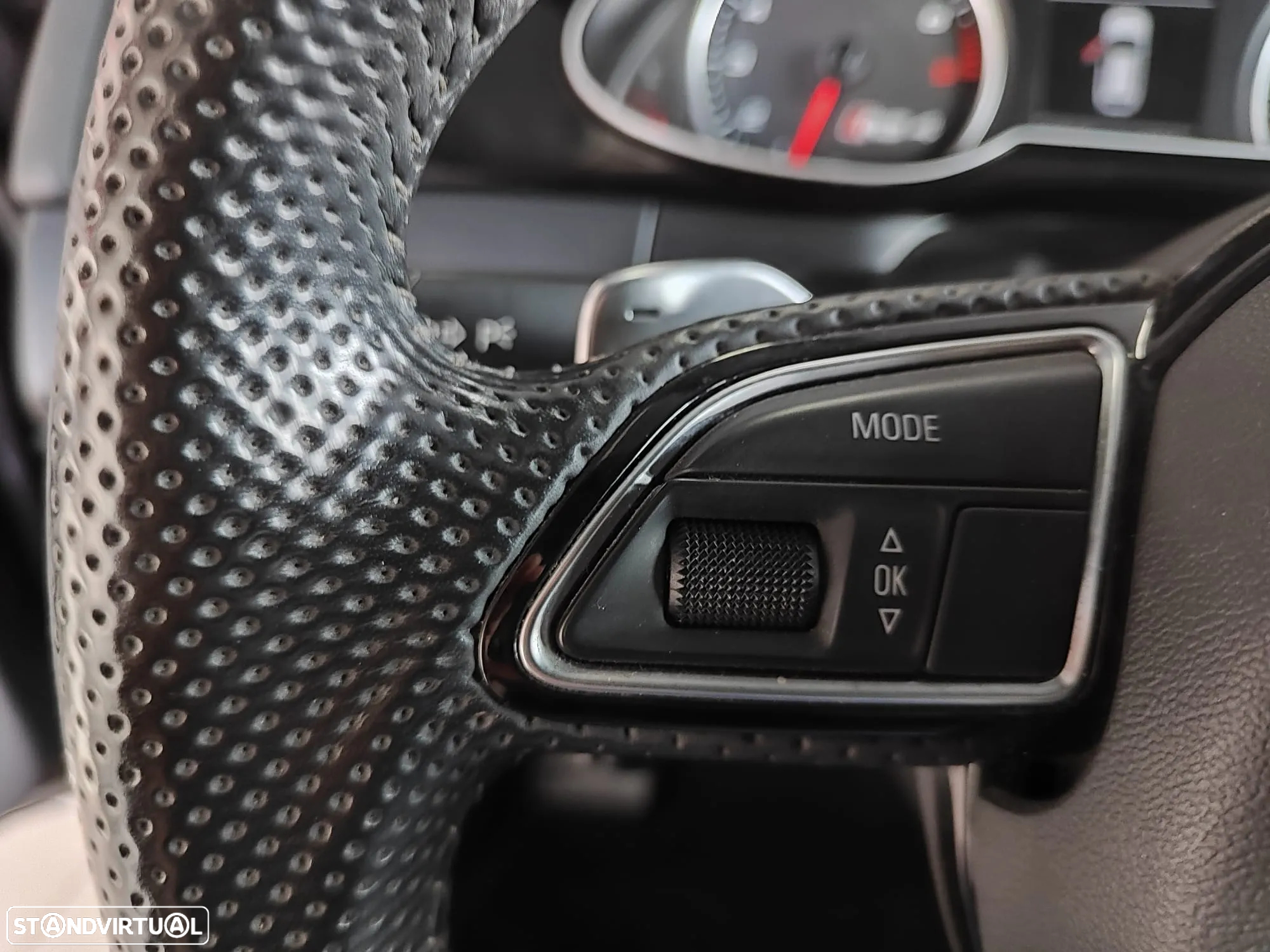 Audi RS4 Avant 4.2 FSi quattro S tronic - 33