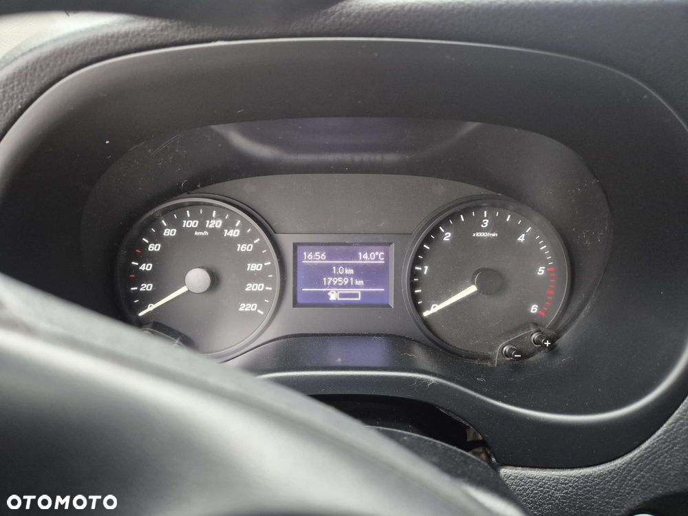 Mercedes-Benz Vito - 9