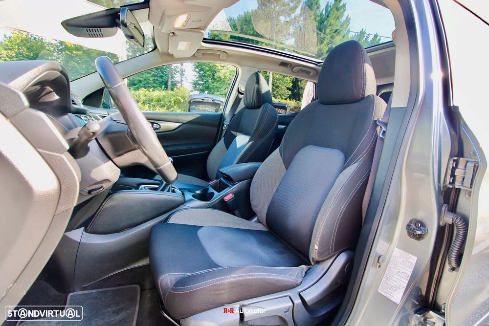 Nissan Qashqai 1.5 dCi N-Connecta Led - 12