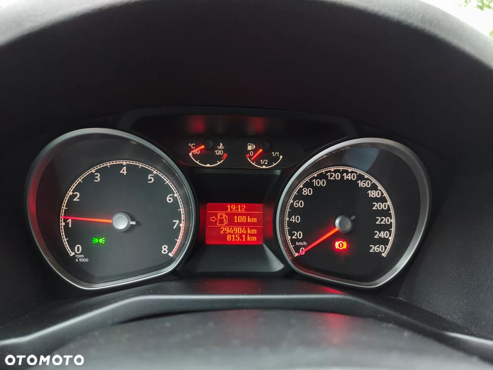 Ford Mondeo 2.0 Ghia - 16