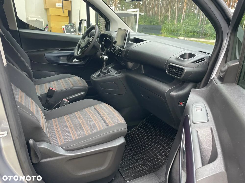 Opel Combo 1.2 Turbo Enjoy S&S - 10