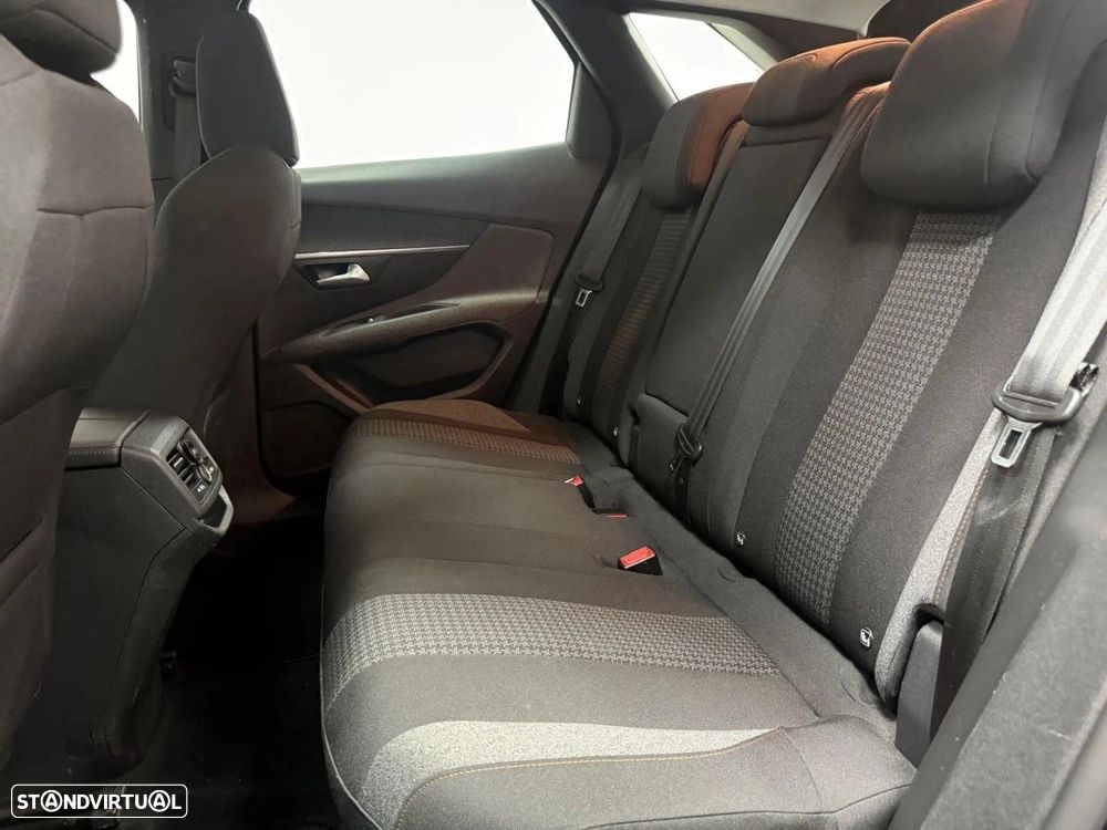 Peugeot 3008 - 16