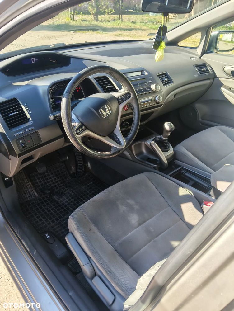 Honda Civic 1.8 Executive - 6